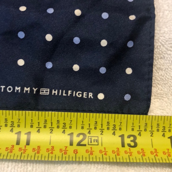 Tommy Hilfiger Pocket Square - Navy Polka dot - Picture 6 of 7